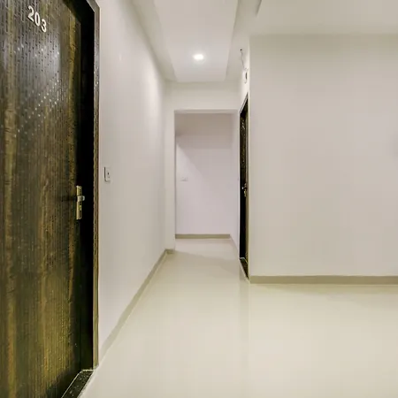 Itsy Hotels Kings Inn Vashi-3