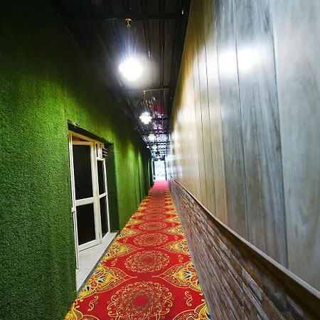 Via Grand Palace-2