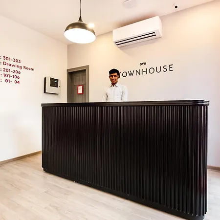 Townhouse Pipliyahana Square-2