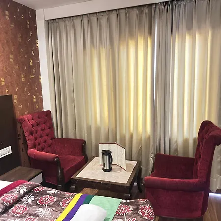 Hotel Ambika Residency Manali-2