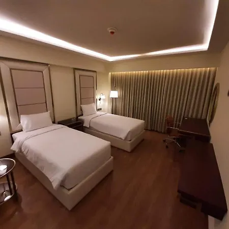 Kay-Em Spectra Hotel-2
