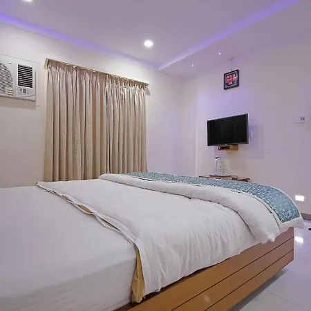 Hotel Sarita - Near Surat Railway Station-3