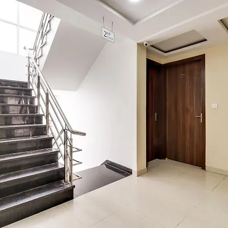 Super Capital O Seven Wonders Inn Near Sahara Ganj Mall-2