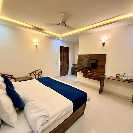 Dwelling Residency Hotel, Near India Expo Mart Centre Greater Noida-3