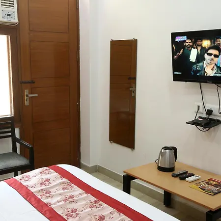 Glinzer Noida-2