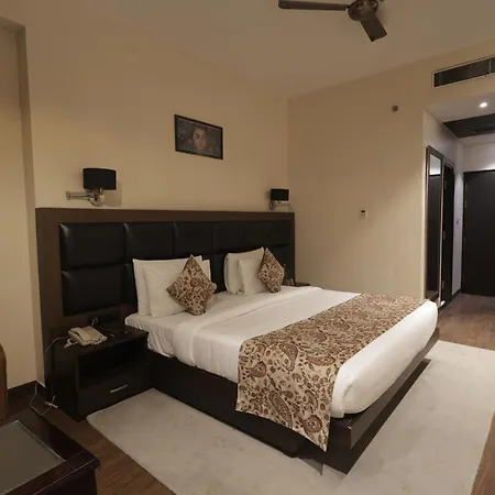 Chinmay Hotels & Resorts-2