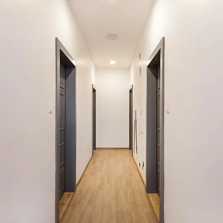 Townhouse Pipliyahana Square-3