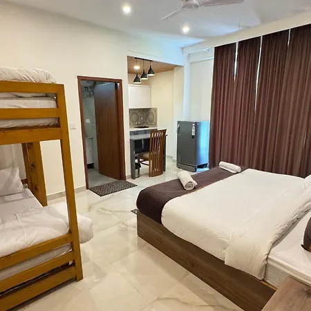 Sky Pie Hotel-3