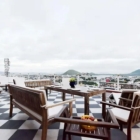 Raj Kuber - A Boutique Lake View Hotel-2