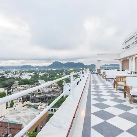 Raj Kuber - A Boutique Lake View Hotel-3
