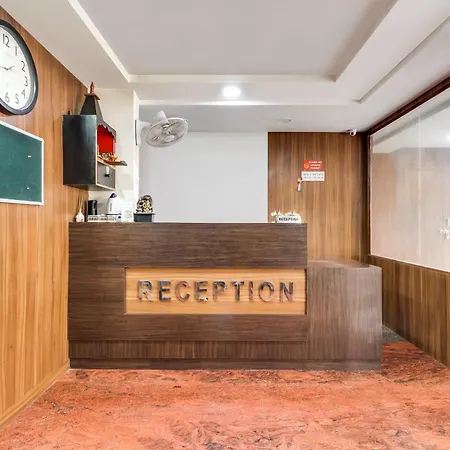 Super Capital O Seven Wonders Inn Near Sahara Ganj Mall-3