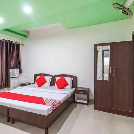 Hotel O 62748 Hotel Zeenat-2