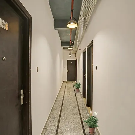 Townhouse Hotel The Rasa A Premium Park Near Onyx Mall Vasundhara-2