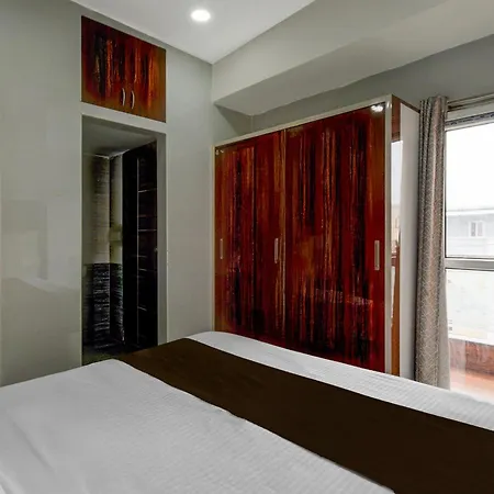 Hotel O Dolphin Luxury Ac Rooms-3