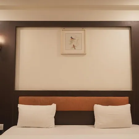 Hotel Rajhans Regent-3