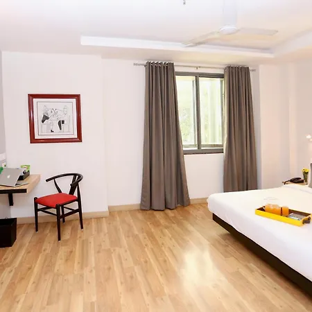 Oyo Townhouse 012 Kaushambi Metro Ghaziabad-2