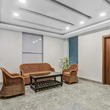 Super Collection O Yamuna Palace Near Gomti Riverfront Park-2
