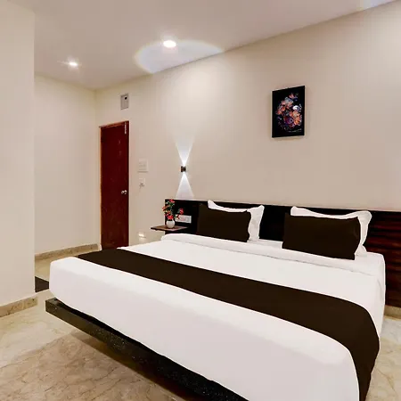 Townhouse Oak Bhooja Hotels-3