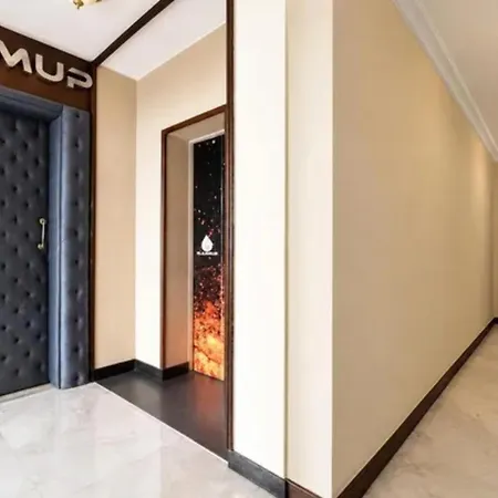 Collection O Hotel Four Boutique-3
