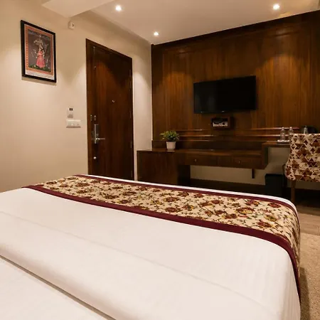 Hotel Ip Royal By Qotel-2
