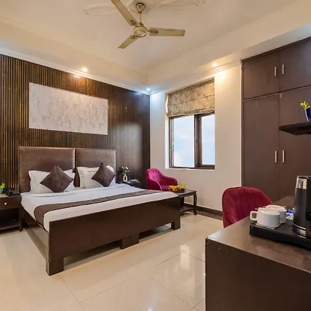 Hotel Diamond Stays-3
