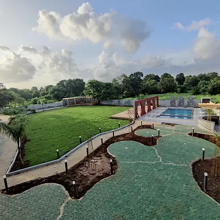 Pushp Vatika Resort & Lawns-2