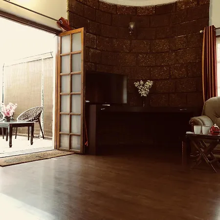 Redstone Villa And Suites-3
