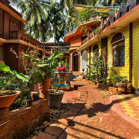 Oyo 2440 Palm Grove-3