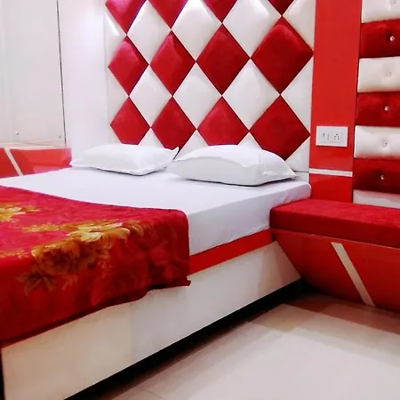 Hotel Revoli Amritsar Walking Distance From Golden Temple-3