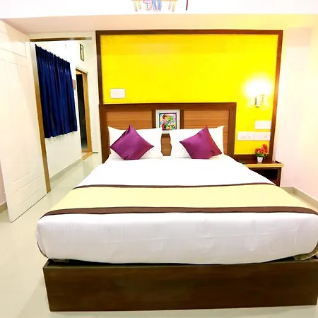 Base9 Hotel - Cochin Airport-3