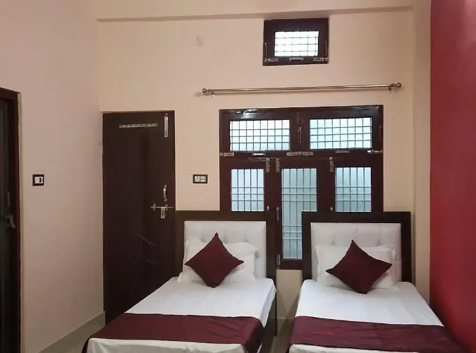 Hotel Awadh Kailash