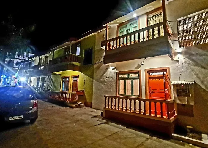 Ruby Apartments 4