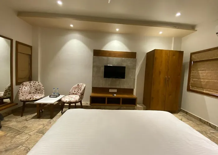 Hotel Damodar