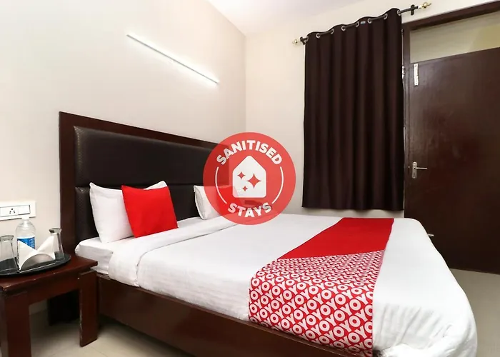 Oyo 14832 Hotel Rooftop