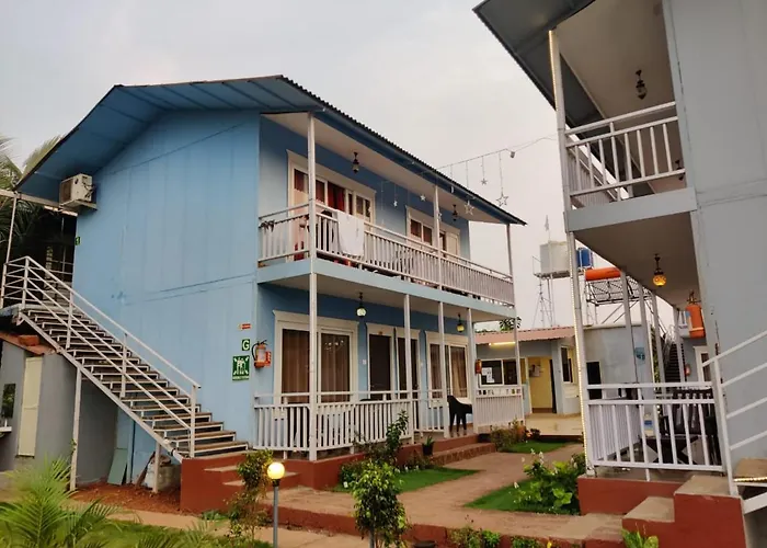 Sea Shell Beach Cottages & Suites