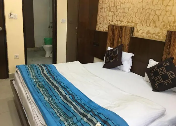 Hotel Ashirwad Deluxe