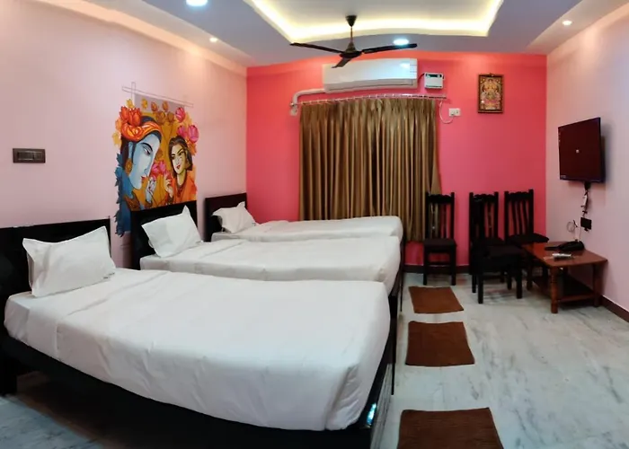 Temple Stay - Uma Residency And Guest House