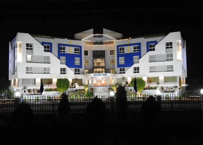 Golden Park Hotel & Resort