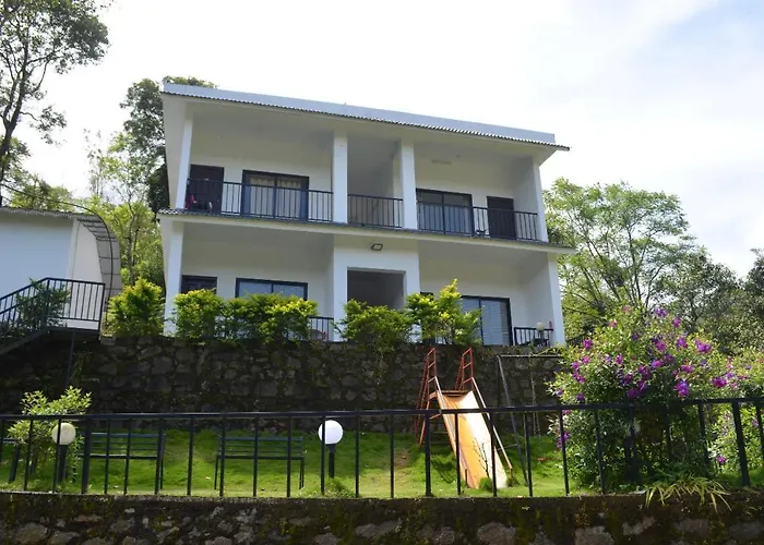 M'Woods Vagamon Hotel