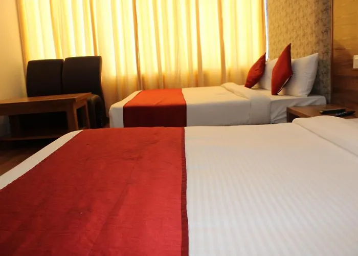 Hotel The Diamond Leaf