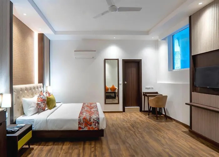 Hotel Le Roi Lake View Koti