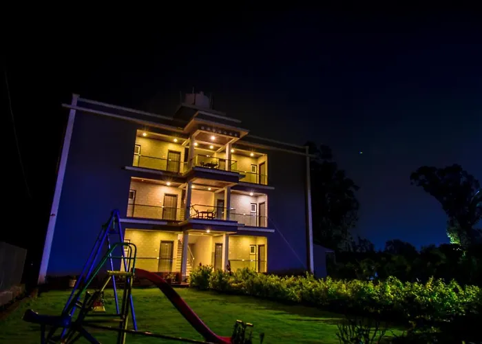 Treebo Prince Palace With Swimming Pool Mahabaleshwar