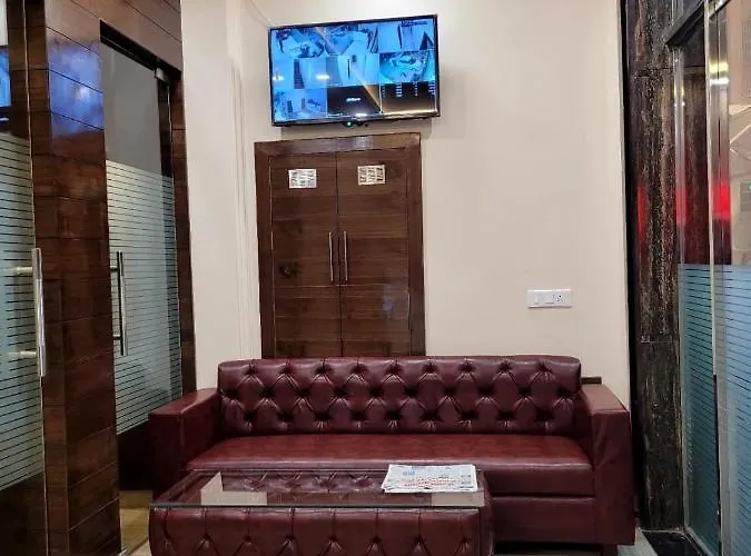 Hotel Crown Inn