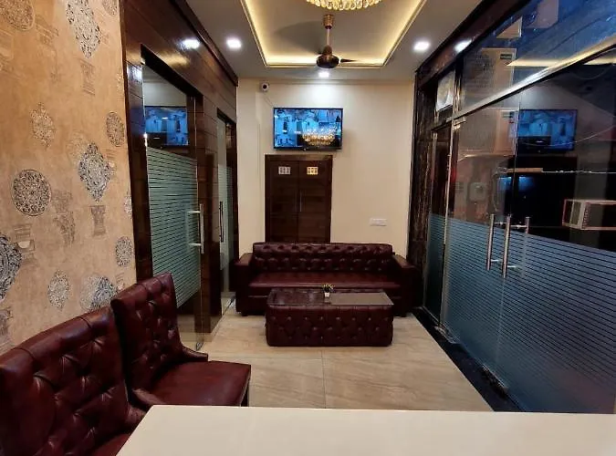 Hotel Crown Inn