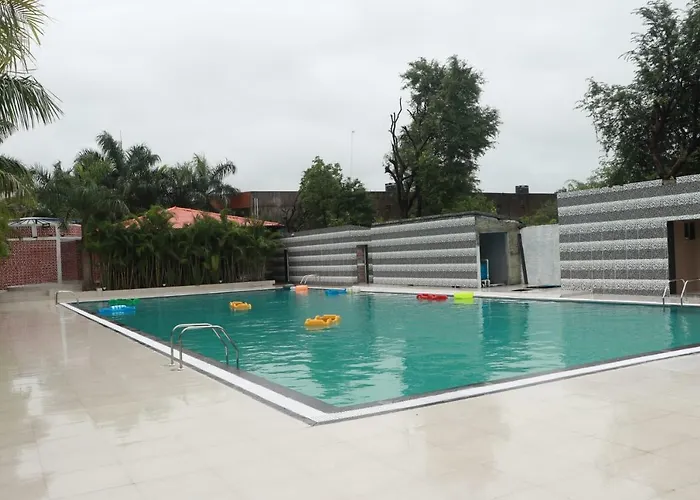 Raj Resort & Banquets