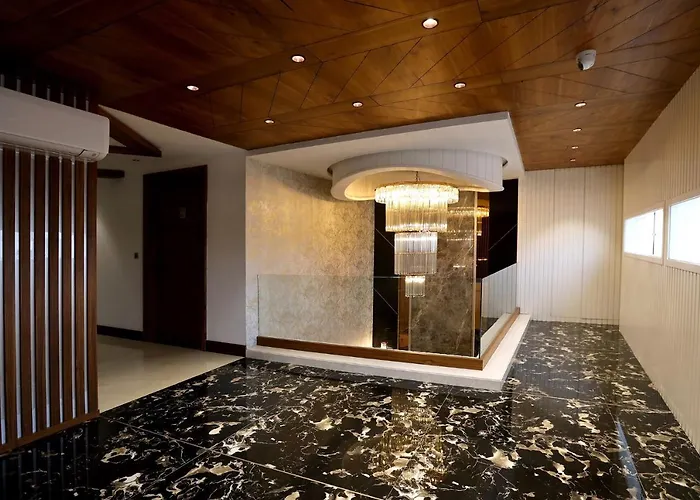 Royal Lalit Grand Hotel