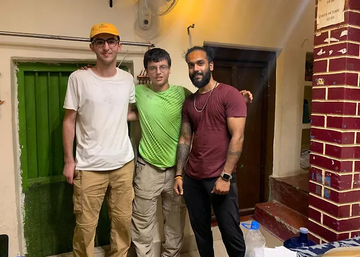 Monalisa Hostel