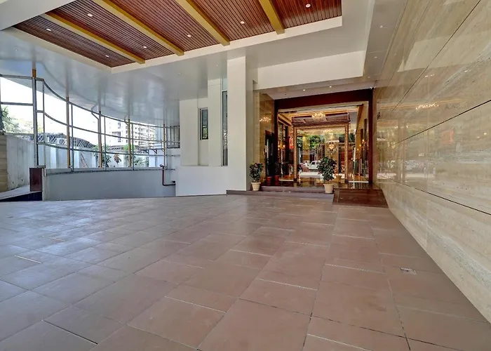 Hotel Gurudev Grand