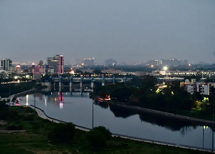 The Riverview Haven-Lucknow