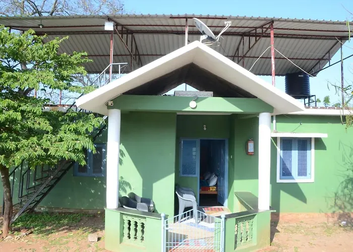 Aarraams Farms & Resorts